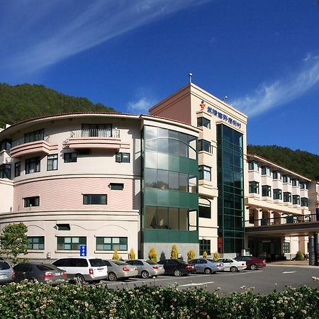 โฮยา รีสอร์ต อู่หลิง Hotel เหอผิง ภายนอก รูปภาพ