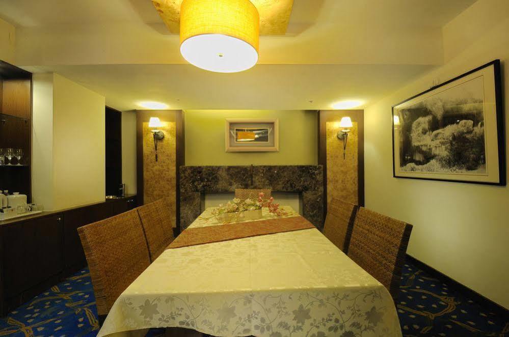 โฮยา รีสอร์ต อู่หลิง Hotel เหอผิง ภายนอก รูปภาพ